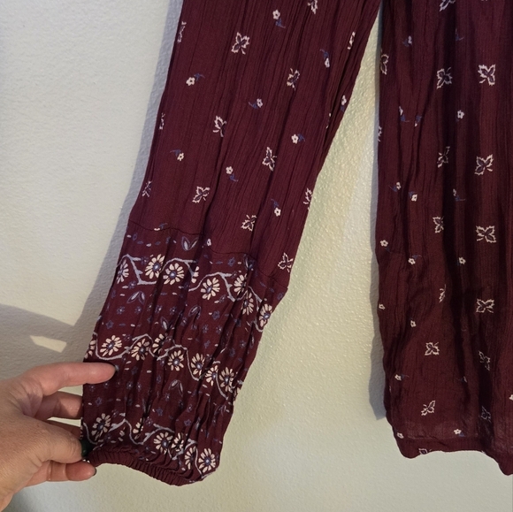 Old Navy Maroon Top Size Large - Picture 3 of 5